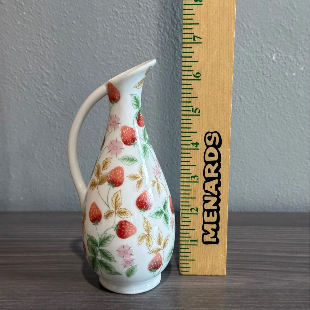Vintage Strawberry Ceramic Bud Vase Pitcher Handle Floral Cottagecore Decor 7